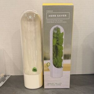 Fresh Herb Saver